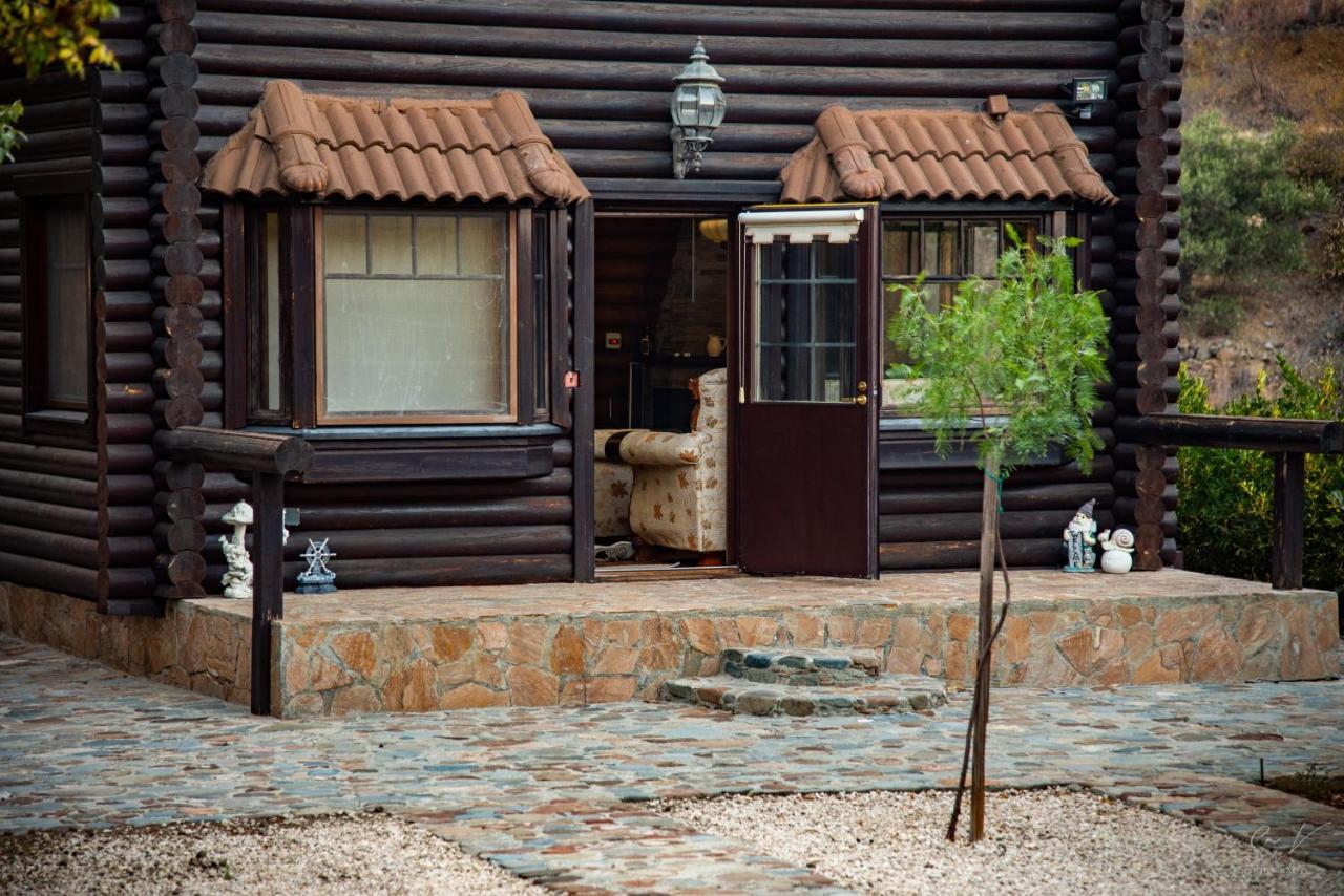 *2 Bdr Log House /Mountains/Queen Bed/Fireplace Gourri Екстериор снимка