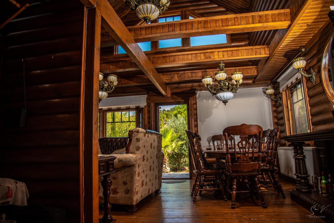 *2 Bdr Log House /Mountains/Queen Bed/Fireplace Gourri Екстериор снимка